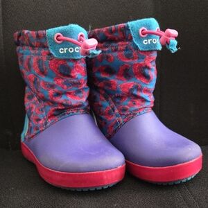 CROCS Kids' Blue and Pink Patterned Boots